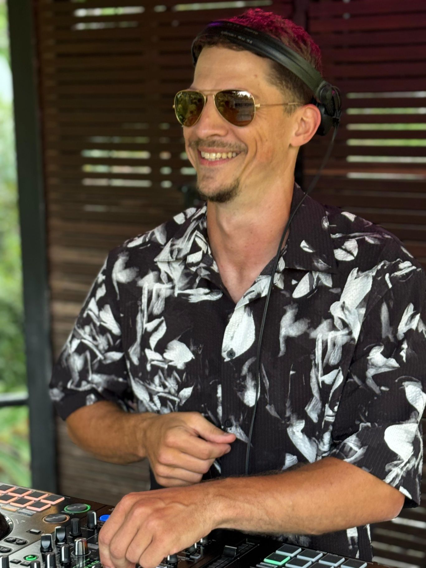 Clay Edger - DJ & Percussionist — photo 6