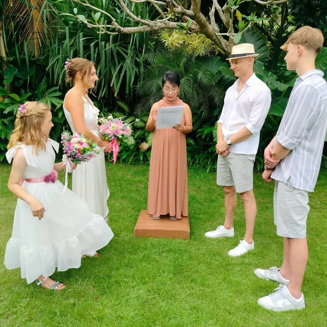 Tina Bone Wedding Celebrant — photo 2