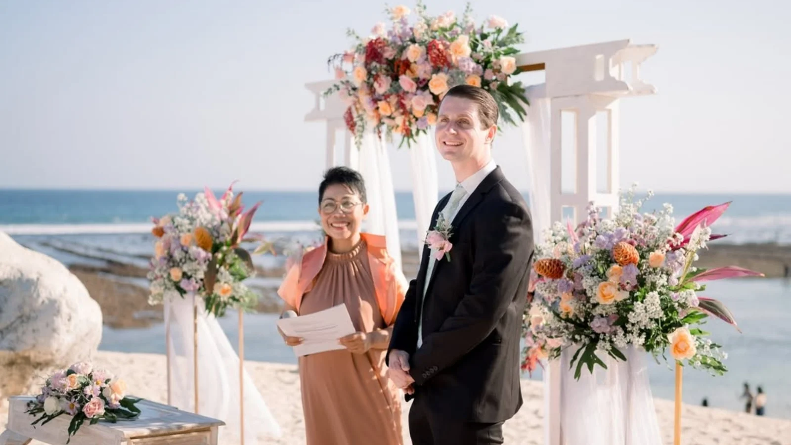 Tina Bone Wedding Celebrant — photo 1